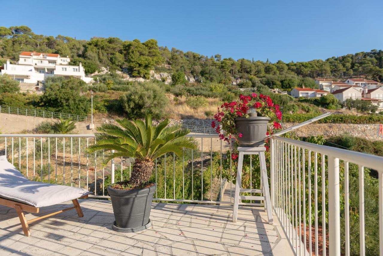 Apartments Olive Tree Hvar Town Exterior photo