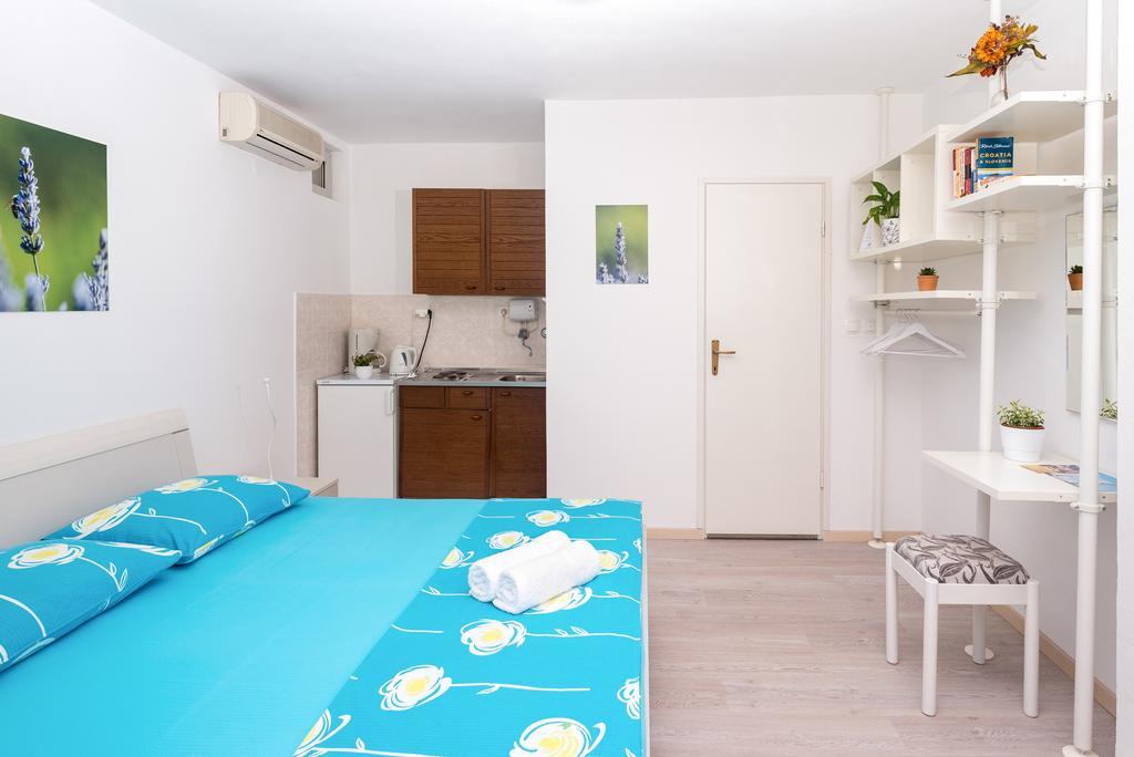 Apartments Olive Tree Hvar Town Exterior photo